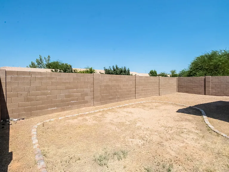 11026 E Delta Ave — Photo 15