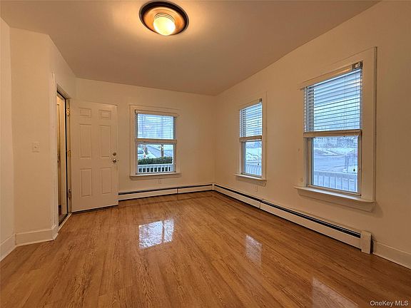 3rd image of 35 East Ave Unit 1
