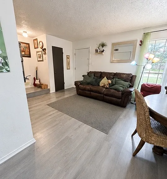 4501 Hunt Cir #B — Photo 5