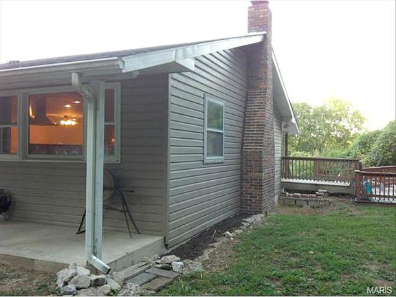 2nd image of 10 Persimmon Ln