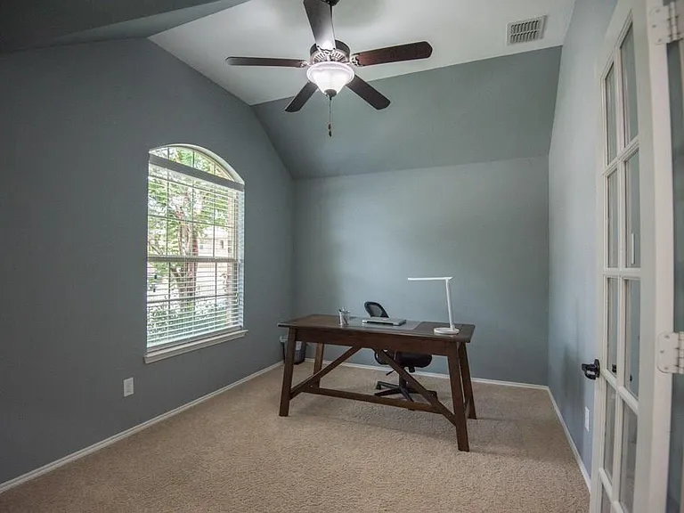 809 Hardwood Dr — Photo 5