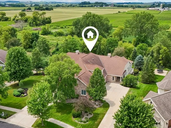 1616 Bellewood Dr, Waunakee, WI 53597