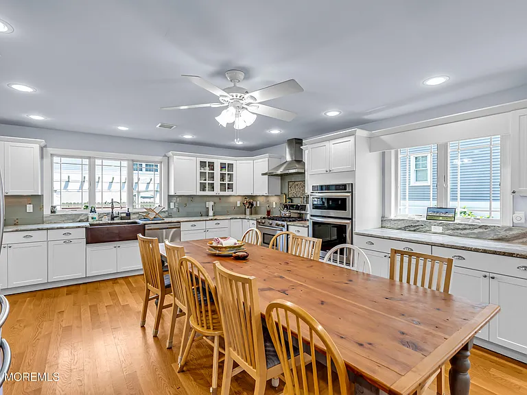 306 Ocean Park Ave — Photo 12