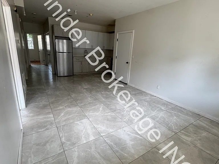 15 Bethune Blvd #101 — Photo 8