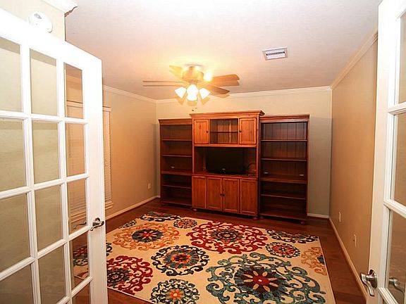 4th image of 322 Primrose Ln