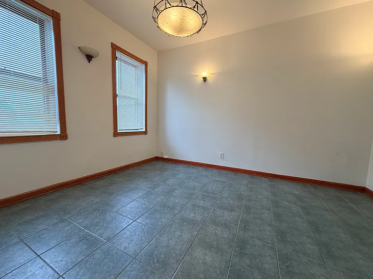90 Main St #2B — Photo 6