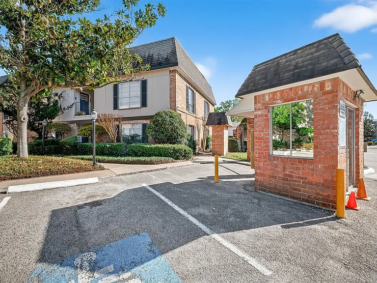 1811 Stoney Brook Dr #91 — Photo 22