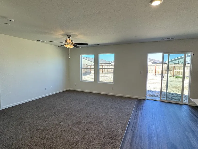 4549 Michelle Dr — Photo 19