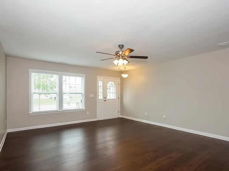 1334 Haestad Ct — Photo 5