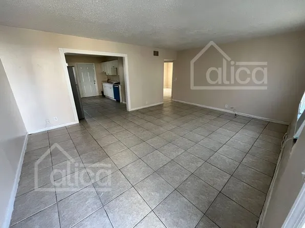 610 6th St APT A, West Palm Beach, FL 33401