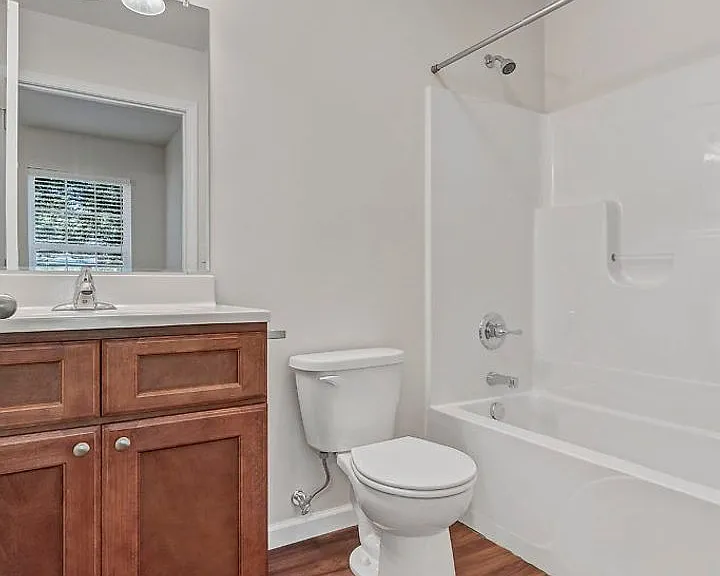 1112 Bertling St #10 — Photo 8