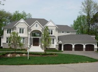 26720 Captains Ln, Franklin, MI 48025