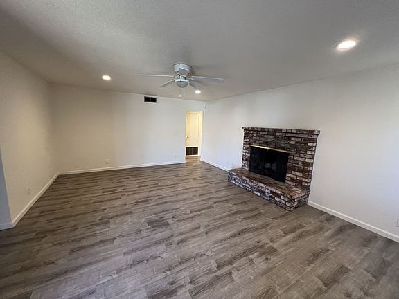 2nd image of 6871 Flintwood Way