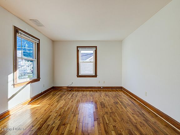 5th image of 61 Avion Ct