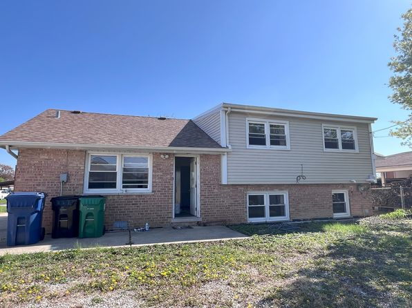 7824 W 80th St, Bridgeview, IL 60455