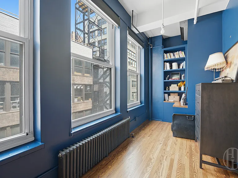 241 W 36th St #10R — Photo 6
