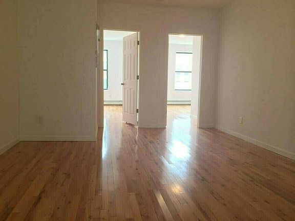 3rd image of 1888 Park Ave APT 1