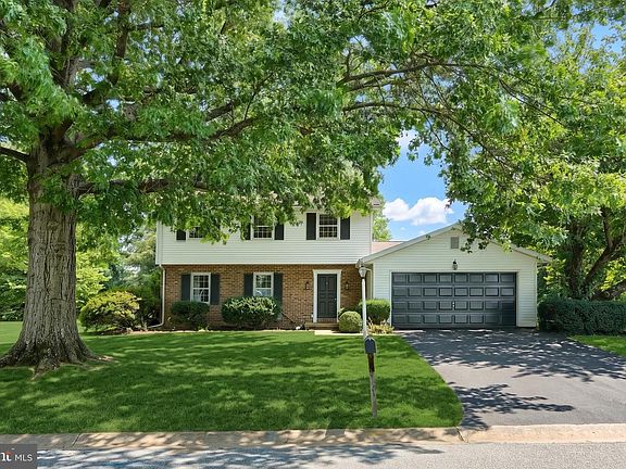 3rd image of 2156 Southbrook Dr