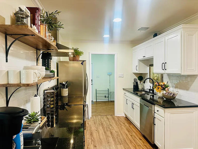 Lazy Oak Dr — Photo 2