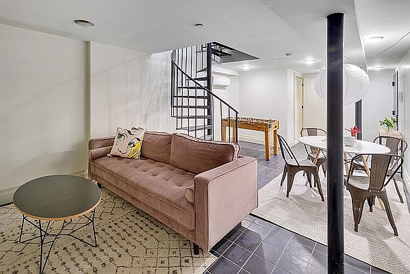 1st image of 314A Chauncey St #2A