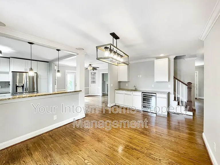 2695 Sharondale Dr NE — Photo 17