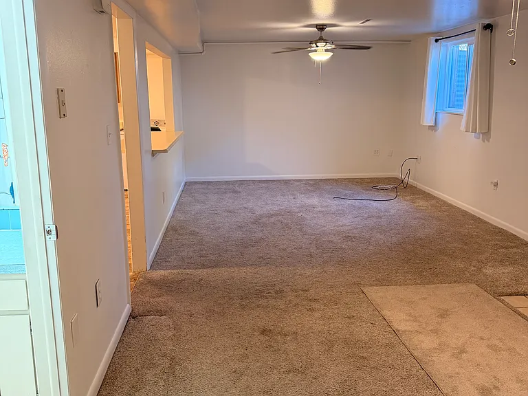 3327 E Locust St — Photo 6