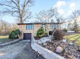 1520 S River Rd, Libertyville, IL 60048