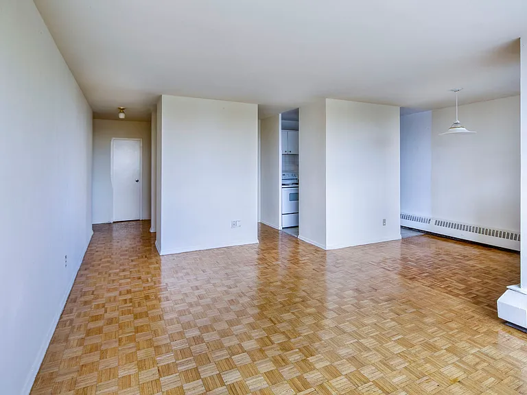 544 Birchmount Rd — Photo 12