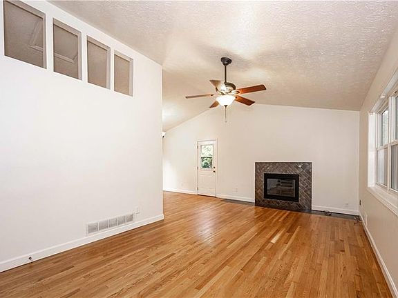 5th image of 2735 Frank Ln