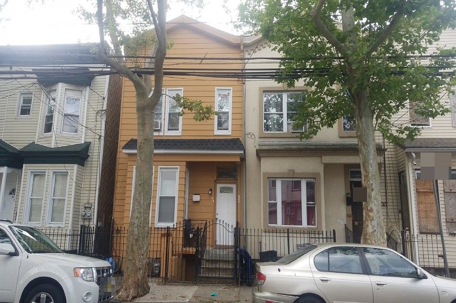 2nd image of 92 Garside St