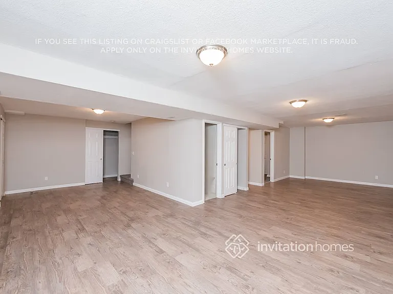 19710 E Lasalle Dr — Photo 15