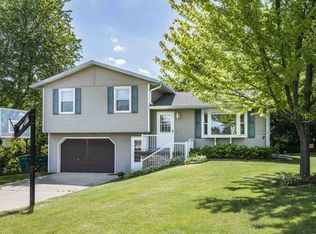 104 Brenda Cir, Mount Horeb, WI 53572