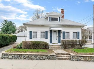 1999 Cranston St, Cranston, RI 02920