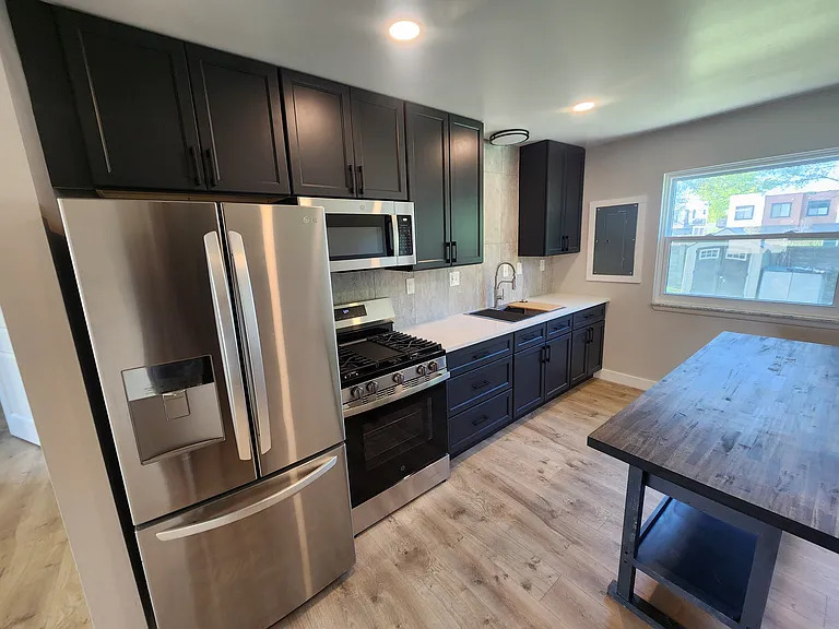 8139 Grand River Rd #2 — Photo 31