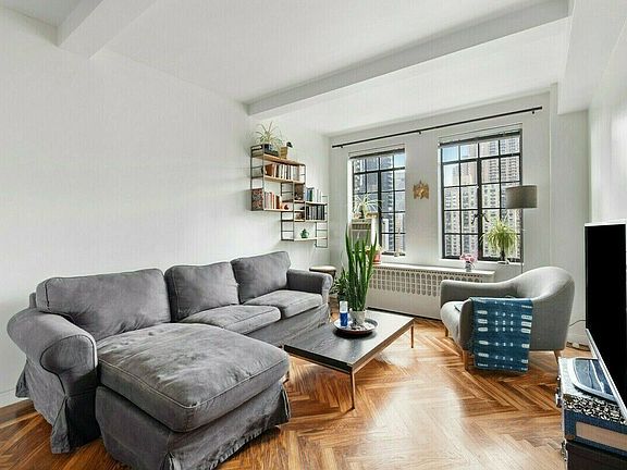 5th image of 320 E 42nd St APT 2317