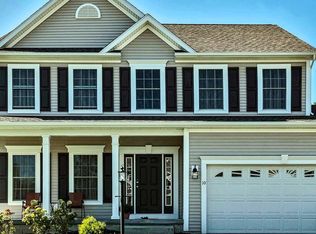 4 Cragmoor Ln, Albany, NY 12203