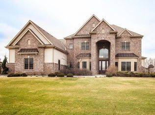 N54W20859 Carters Crossing Cir, Menomonee Falls, WI 53051