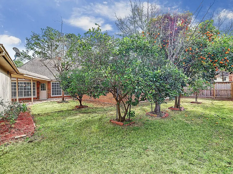 7403 Manor Bridge Ct — Photo 11