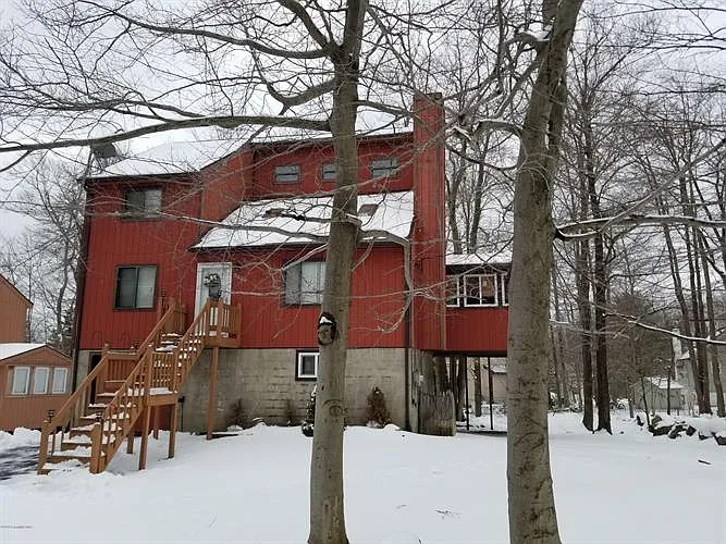 7468 Leila Ct photo 1