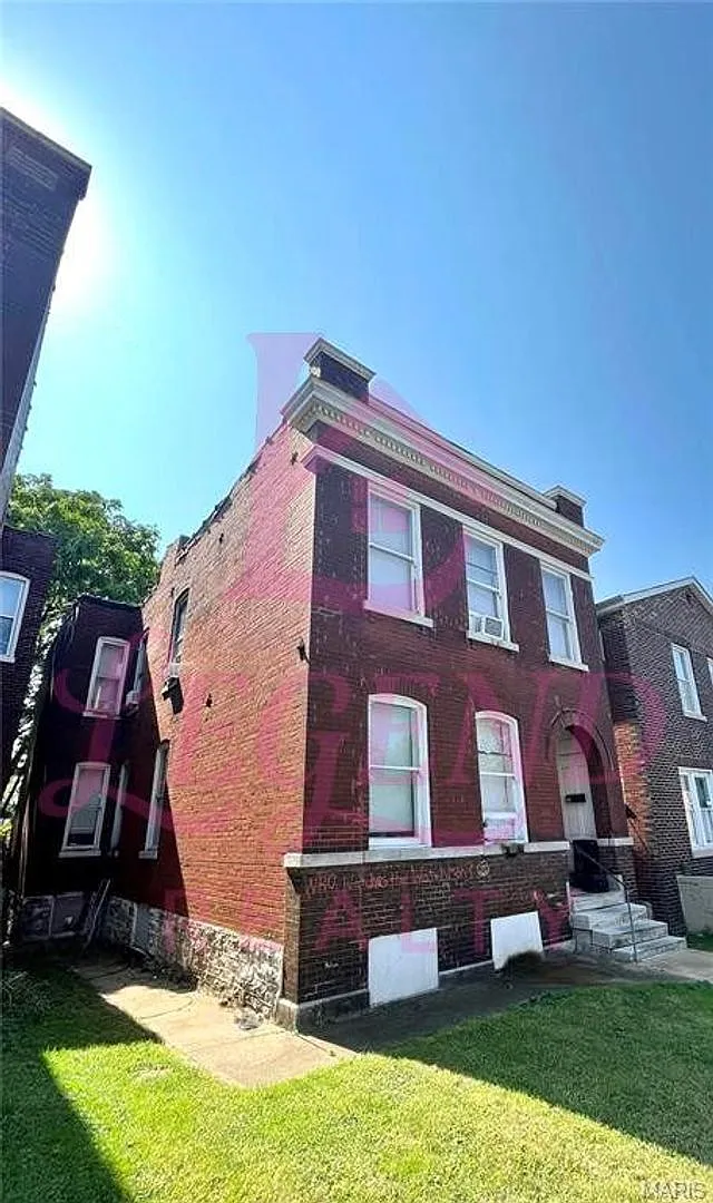 2918 Miami Street — Photo 2