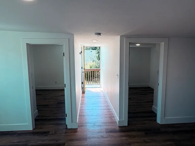 115 2nd Ave SW — Photo 3