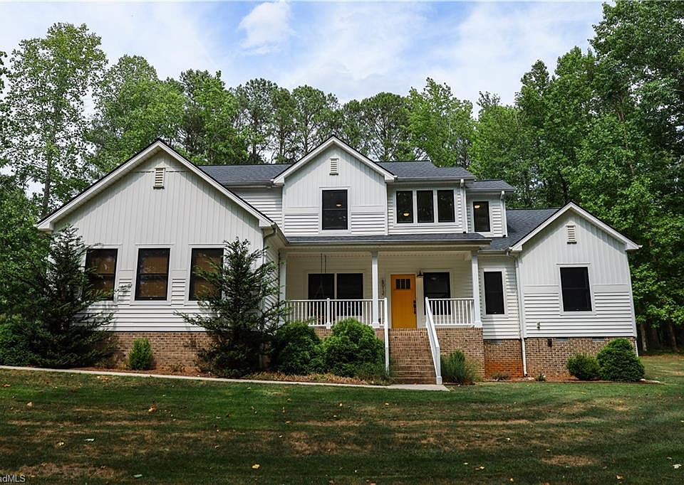 1st image of 6012 Thistle Trce