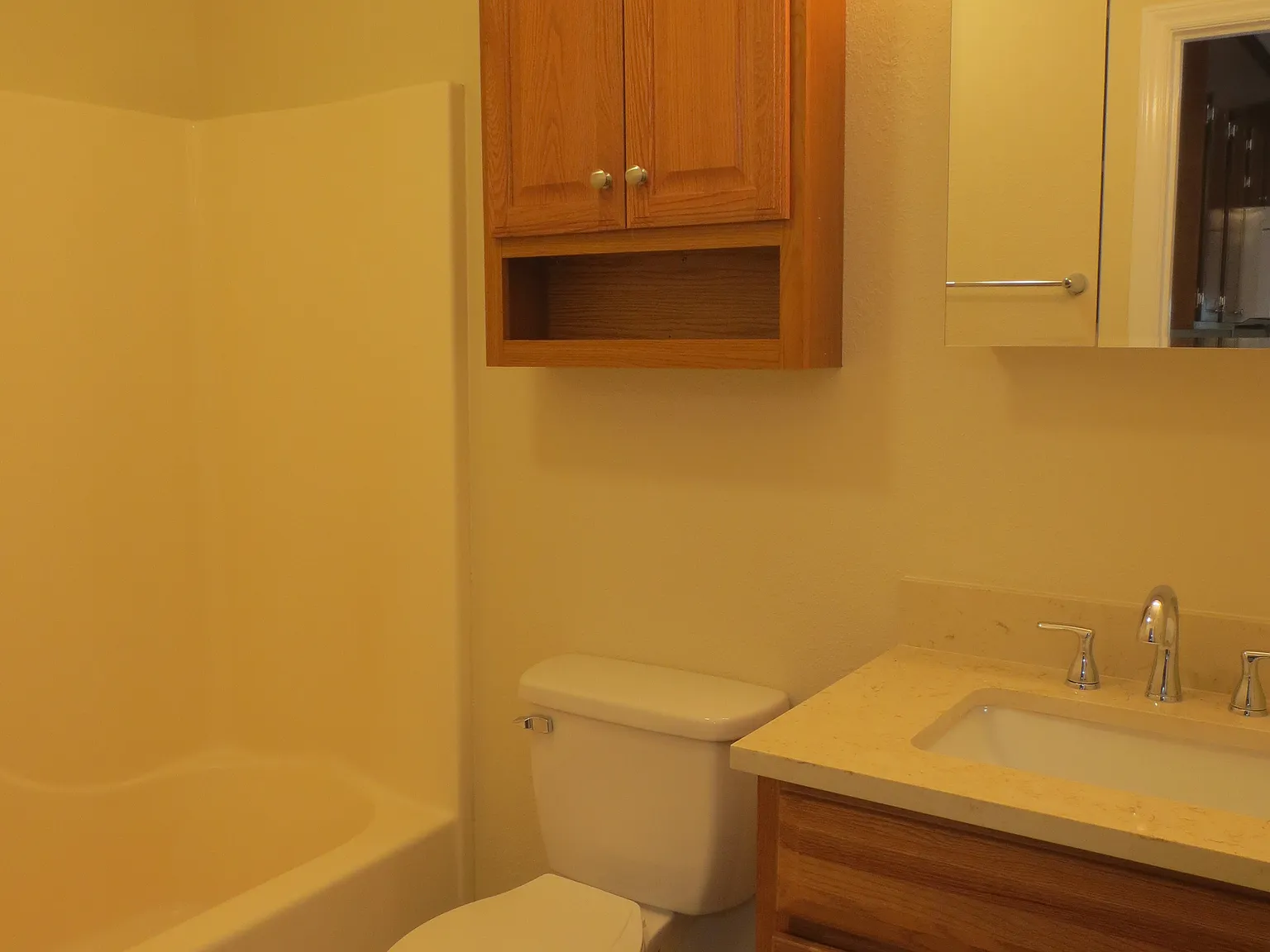 Kincaid Circle Apartments — Photo 2