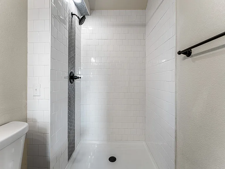 20675 E Kenyon Ave — Photo 20