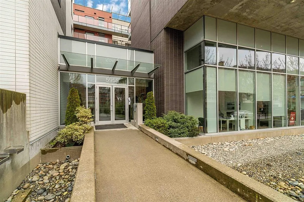 2 bed, 900 sqft, $3,800 — Photo 2