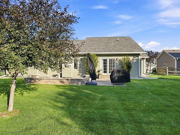 5th image of 641 Hawk Cir