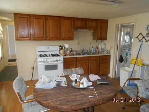 2nd image of 209 S Walnut St