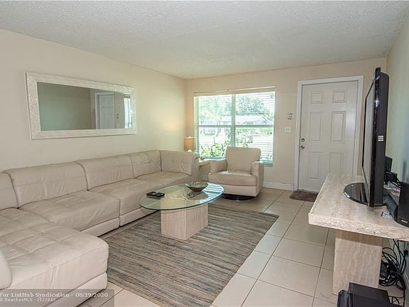 3rd image of 338 NW 4th Pl