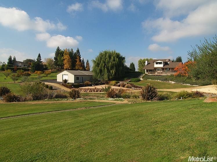 1st image of 9306 N Hills Ct