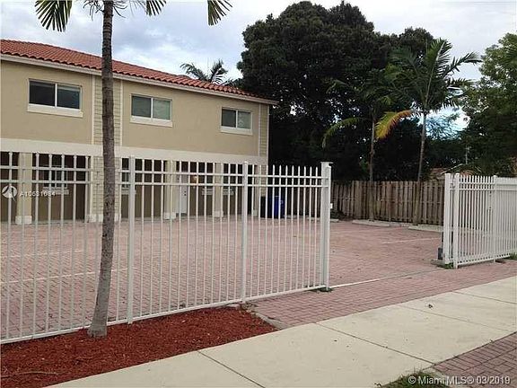 3rd image of 820 NW 2nd Ave #2